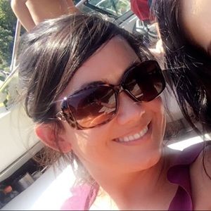 Meet your Posher, Deanna